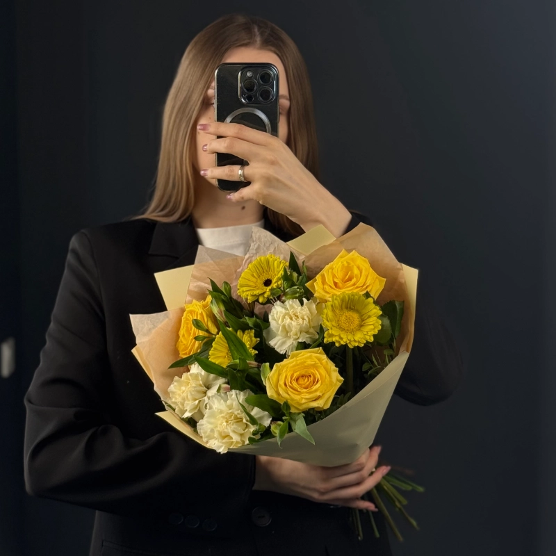 Букет &laquo;Сюрприз&raquo; 1