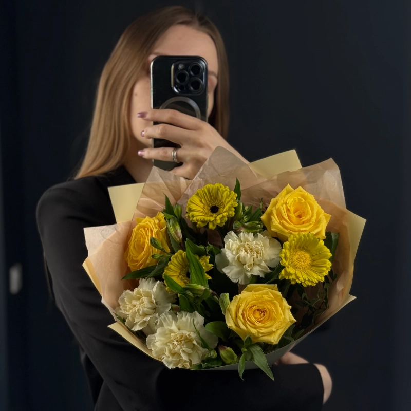 Букет &laquo;Сюрприз&raquo; 3